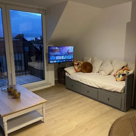 Viki's Penthousje Apartamento