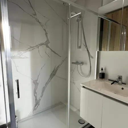 Viki's Penthousje Apartamento